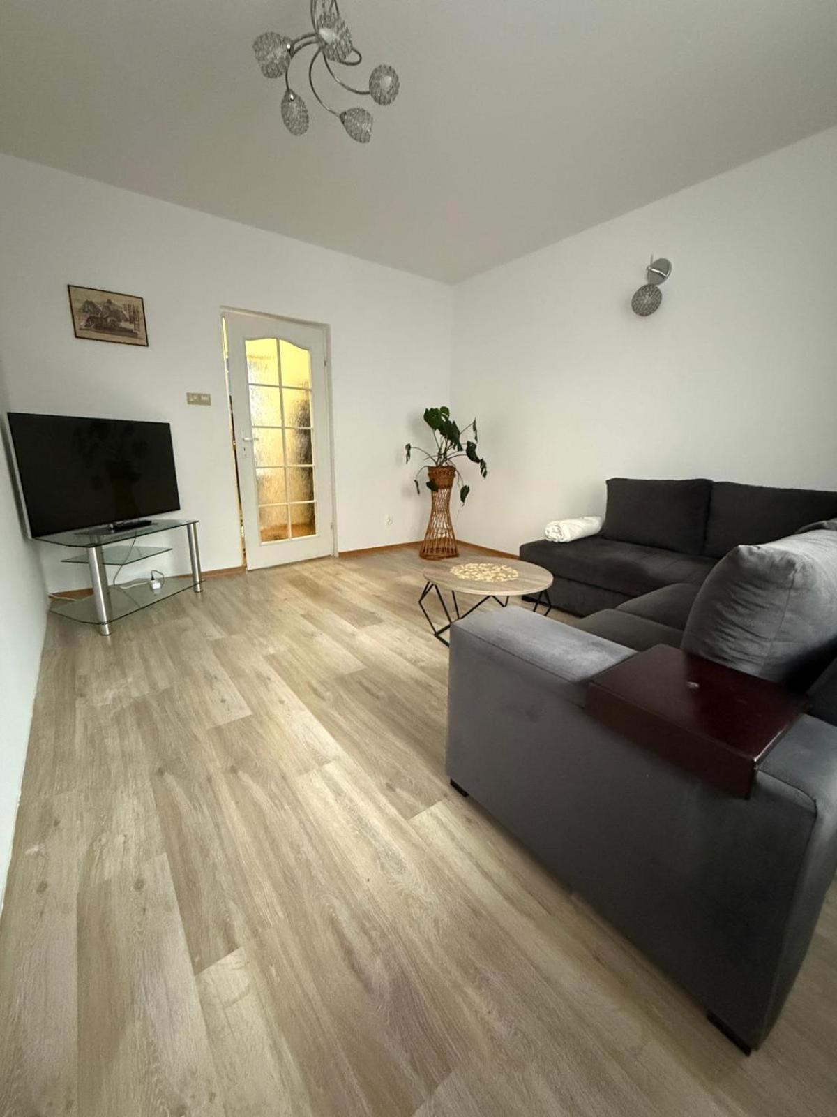Family Apartment Пжемысл Экстерьер фото